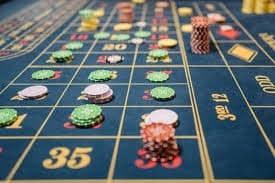 onicph live casino lobby section showing dealer table options for Philippines players